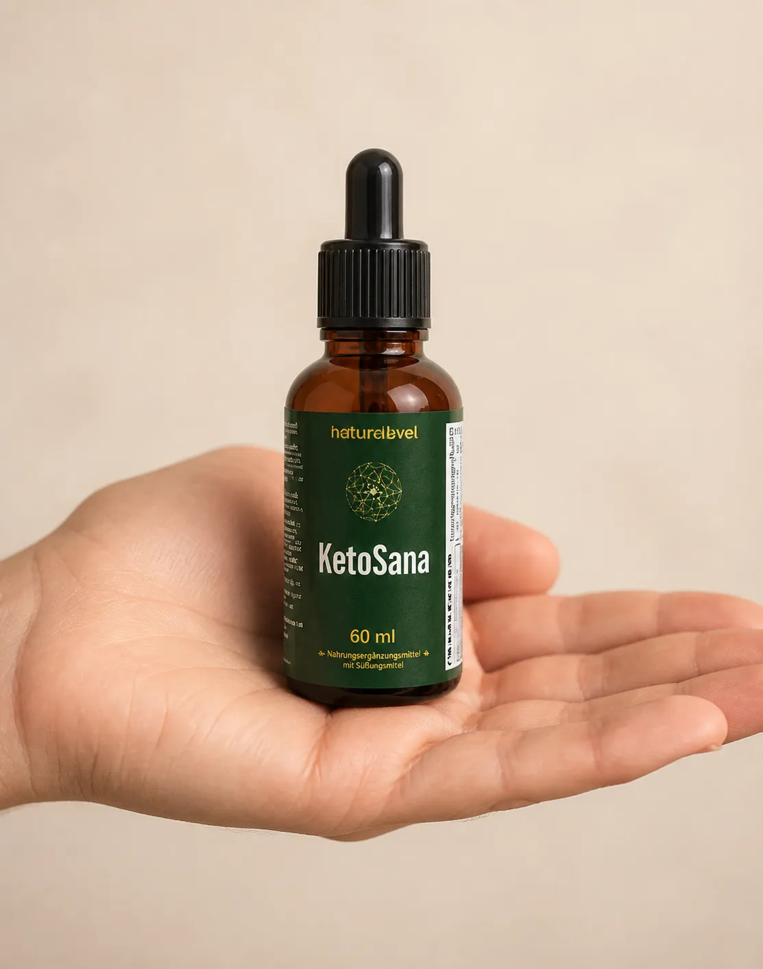 KetoSana — Verpackung in der Hand